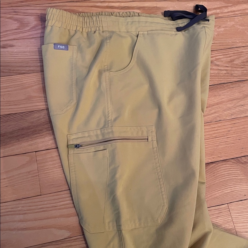 Figs Scrub Pants - Picture 4 of 7